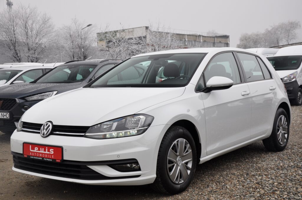 Volkswagen Golf 7 Hatchback - 2019 - Levis Automobile
